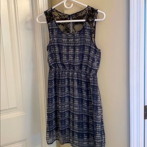 Mini dress with lace details